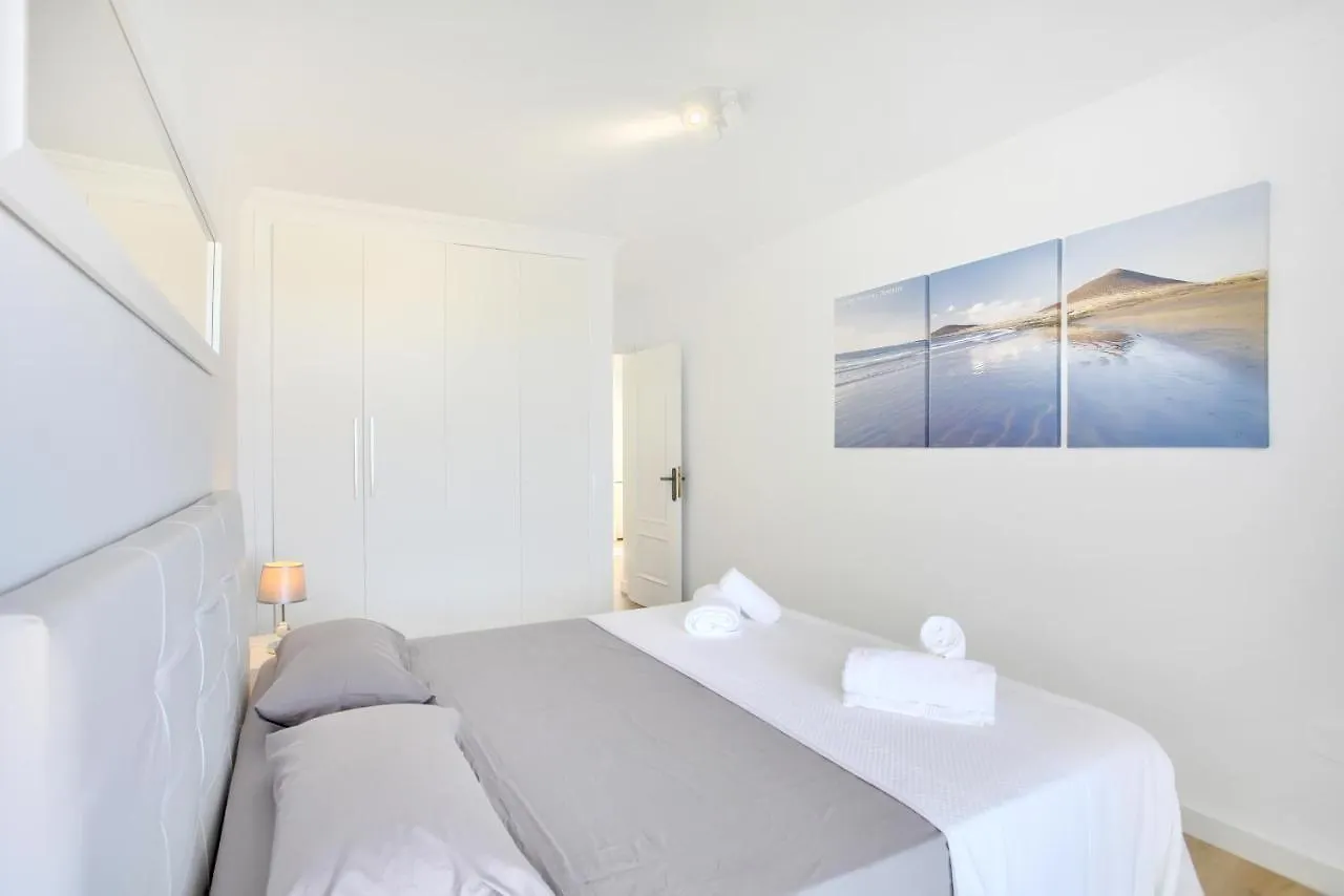 Luxury Penthouse, Best Sunset, Heated Pool, Fast Wifi Apartment Costa Adeje